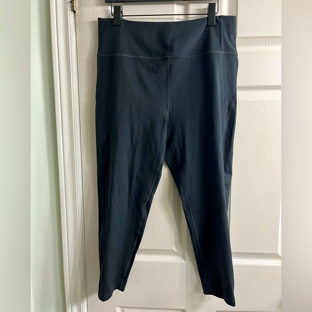 girlfriend collective cropped leggings size 3XL